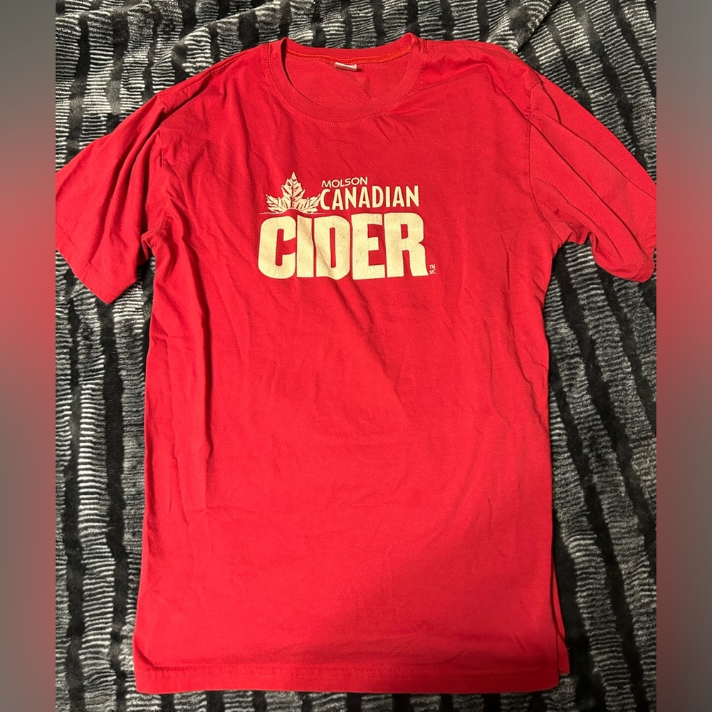 Size large Molson Canadian t shirt